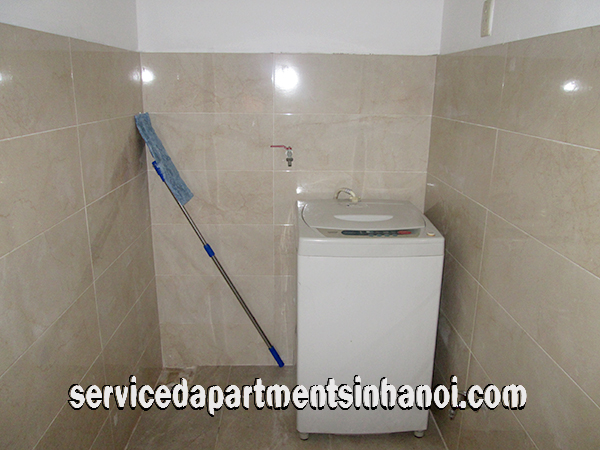 Cho thuê nhà mới được tân trang 2 phòng ngủ tại quận Hoàn Kiếm 4