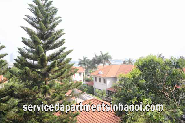 Cho thuê căn hộ 2 phòng ngủ lớn trên phố Đặng Thai Mai, Tây Hồ 1