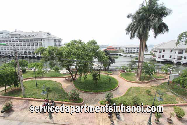 Cho thuê căn hộ dịch vụ 2 phòng ngủ hướng hồ gần Khách sạn Intercontinental, Tây Hồ 1