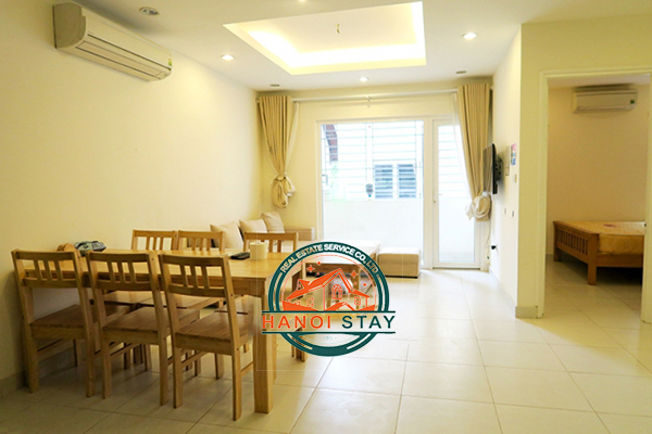 Cho thuê căn hộ dịch vụ giá rẻ 2 phòng ngủ gần Công viên nước Hồ Tây, Tây Hồ 1