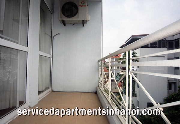 Cho thuê căn hộ dịch vụ giá rẻ tại Xuân Diệu, Tây Hồ 1