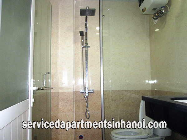 Cho thuê căn hộ dịch vụ 1 phòng ngủ tại đường Văn Cao, Ba Đình 5