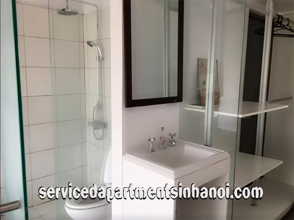 Cho thuê căn hộ dịch vụ có ban công lớn tại Phố Cổ, quận Hoàn Kiếm 6