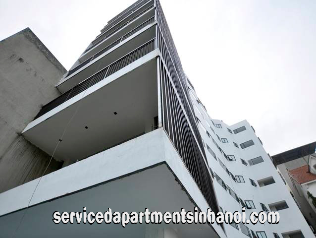 Cho thuê căn hộ dịch vụ hiện đại 3 phòng ngủ gần hồ Tây, quận Tây Hồ 1
