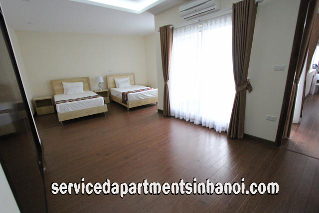 Cho thuê căn hộ dịch vụ hoàn toàn mới với 2 phòng ngủ tại đường Âu Cơ, quận Tây Hồ 4