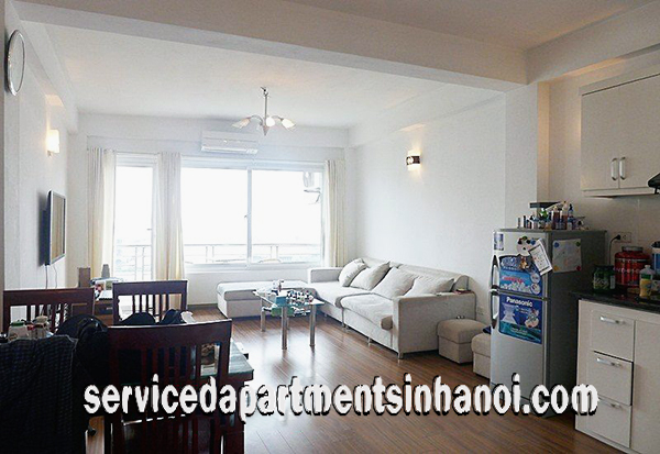 Cho thuê căn hộ dịch vụ gần khách sạn Intercontinental, Tây Hồ, view Hồ Tây