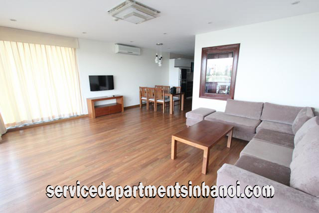 Cho thuê căn hộ dịch vụ 3 phòng ngủ trên đường Quảng An, View Hồ Tây cực đẹp 2
