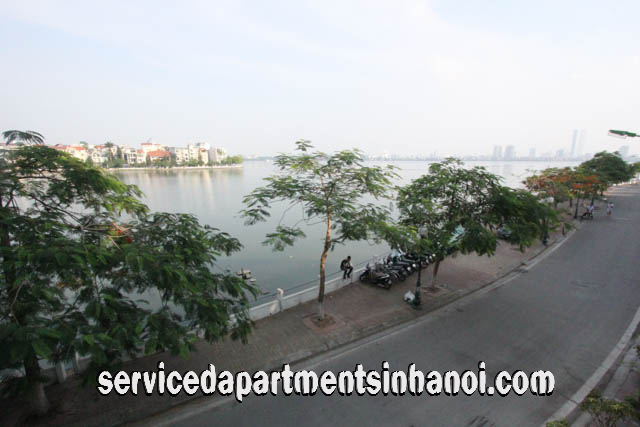 Cho thuê căn hộ dịch vụ 3 phòng ngủ trên đường Quảng An, View Hồ Tây cực đẹp 6