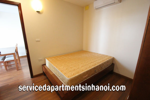 Cho thuê căn hộ dịch vụ 3 phòng ngủ trên đường Quảng An, View Hồ Tây cực đẹp 2