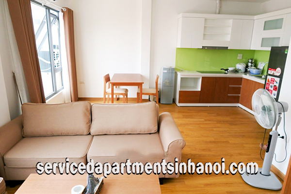 Cho thuê căn hộ dịch vụ 1 phòng ngủ tại đường Nghi Tàm, quận Tây Hồ, có ban công lớn 10