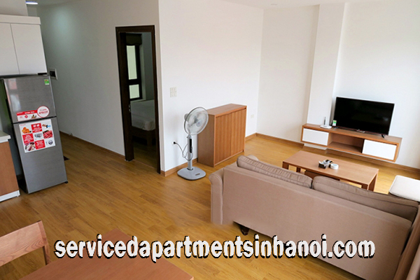 Cho thuê căn hộ dịch vụ 1 phòng ngủ tại đường Nghi Tàm, quận Tây Hồ, có ban công lớn 2
