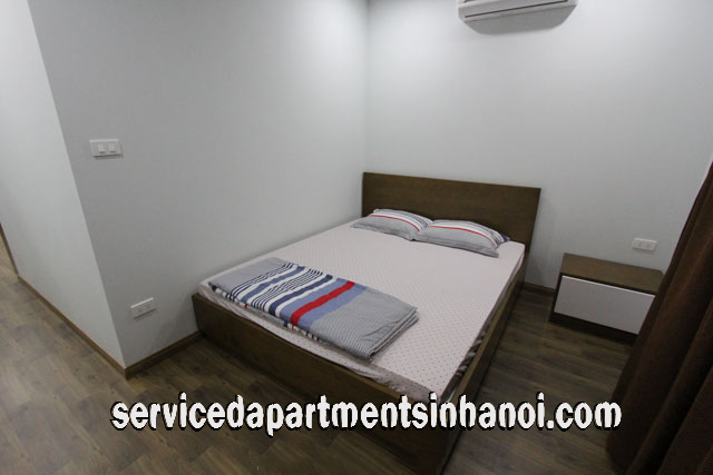 Cho thuê căn hộ dịch vụ mới 1 phòng ngủ gần Linh Lang, Ba Đình 4