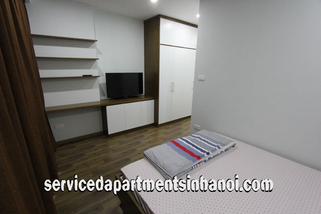 Cho thuê căn hộ dịch vụ mới 1 phòng ngủ gần Linh Lang, Ba Đình 5