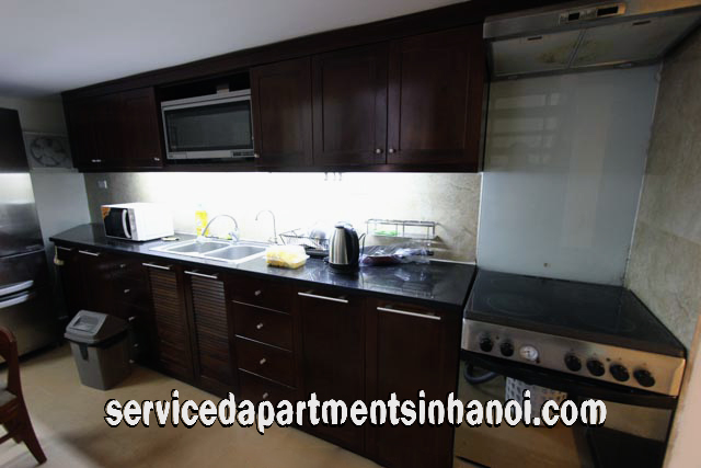 Cho thuê căn hộ dịch vụ 1 phòng ngủ tại phố Nguyễn Trường Tộ, quận Ba Đình 4
