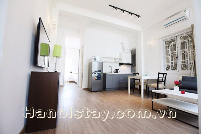 Cho thuê căn hộ hiện đại 1 phòng ngủ Tây Hồ 7