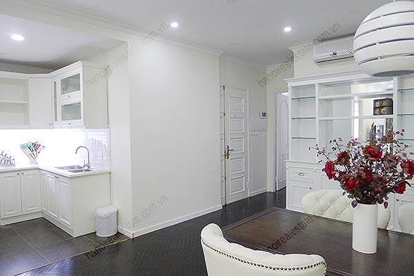Cho thuê căn hộ 2 phòng ngủ hiện đại gần Nhà Hát Lớn, Hoàn Kiếm 6