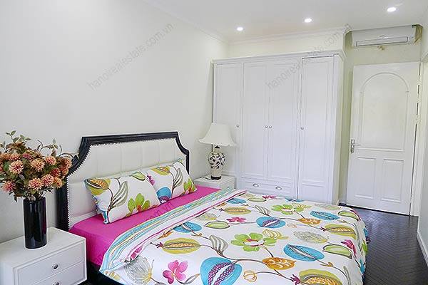 Cho thuê căn hộ 2 phòng ngủ hiện đại gần Nhà Hát Lớn, Hoàn Kiếm 9