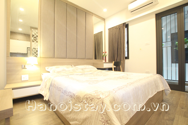 Cho thuê căn hộ hiện đại phố Duy Tân, Cầu Giấy 4