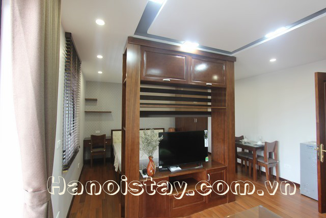 Cho thuê căn hộ dịch vụ sang trọng khu vực Linh Lang, Ba Đình 1