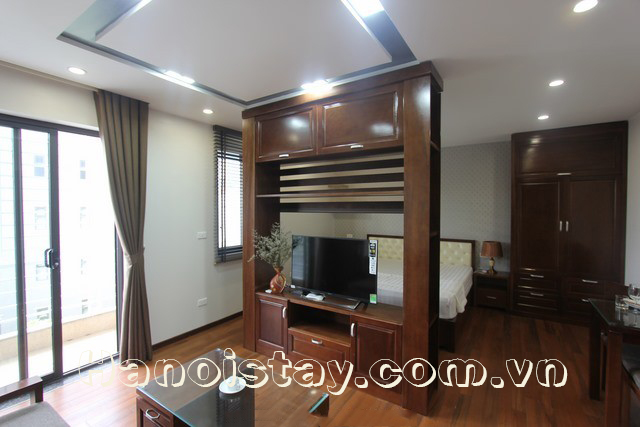 Cho thuê căn hộ dịch vụ sang trọng khu vực Linh Lang, Ba Đình 2