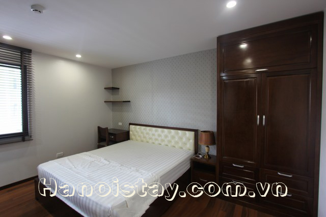 Cho thuê căn hộ dịch vụ sang trọng khu vực Linh Lang, Ba Đình 6