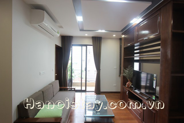 Cho thuê căn hộ dịch vụ sang trọng khu vực Linh Lang, Ba Đình 8