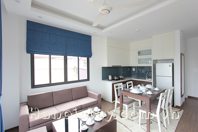 Cho thuê căn hộ dịch vụ đầy đủ nội thất tại phố Tô Ngọc Vân, Tây Hồ 2