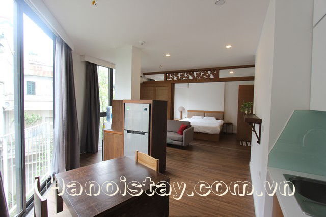 Cho thuê căn hộ dịch vụ đầy đủ nội thất tại phố Đào Tấn, Ba Đình 9