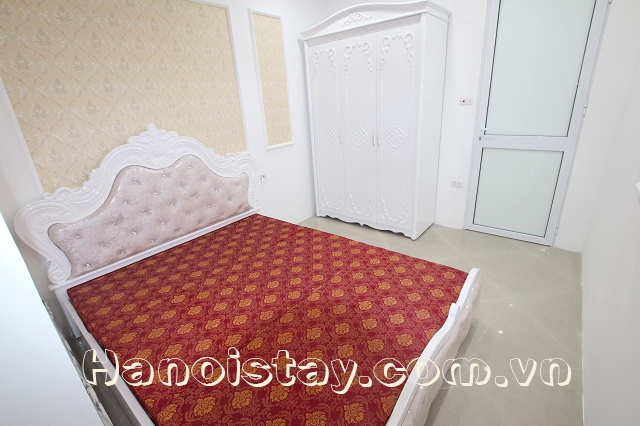 Cho thuê căn hộ dịch vụ mới, full nội thất tại Tôn Đức Thắng, Đống Đa 4