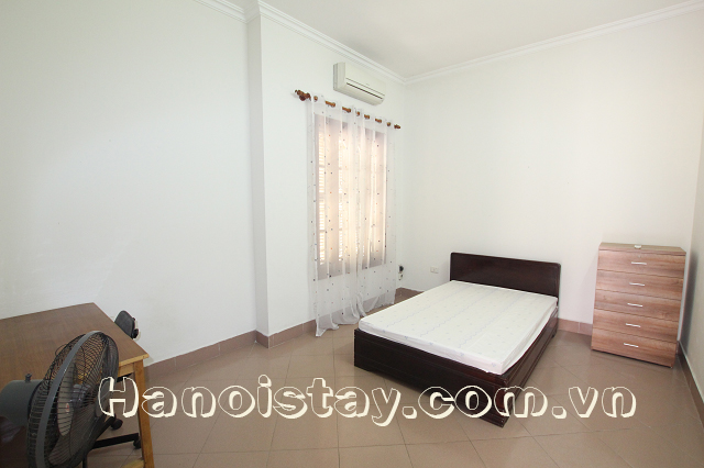 Cho thuê nhà riêng với 4 phòng ngủ tại phố Hàng Chuối, Hai Bà Trưng 10