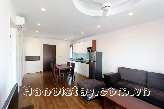 Cho thuê căn hộ dịch vụ 2 phòng ngủ hiện đại ở Đặng Thai Mai, Tây Hồ