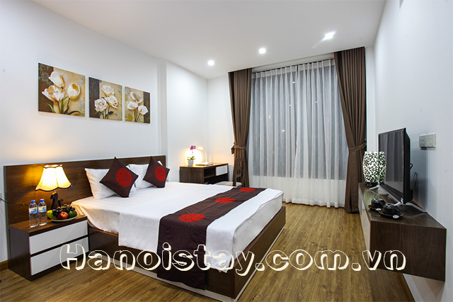 Cho thuê căn hộ dịch vụ 1 phòng ngủ tại phố Phan Kế Bính, Ba Đình 4