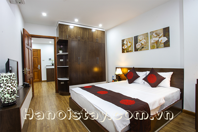 Cho thuê căn hộ dịch vụ 1 phòng ngủ tại phố Phan Kế Bính, Ba Đình 5