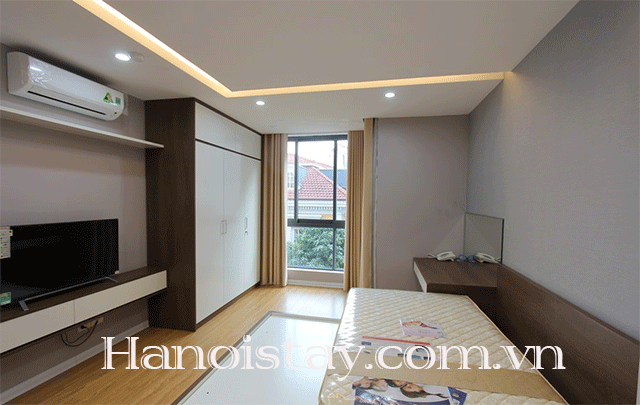 Cho thuê căn hộ dịch vụ mới và đầy đủ nội thất tại Linh Lang, Ba Đình 4