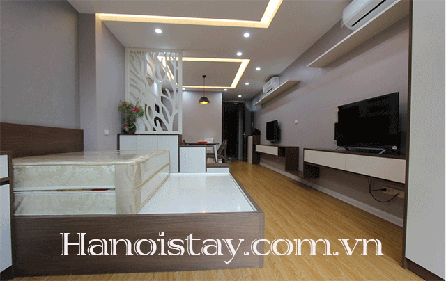 Cho thuê căn hộ dịch vụ mới và đầy đủ nội thất tại Linh Lang, Ba Đình 6