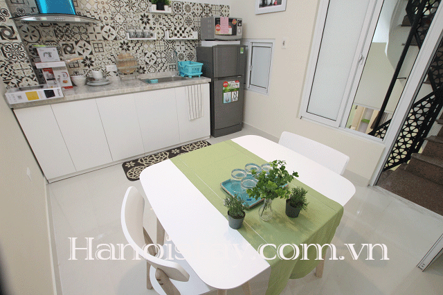 Cho thuê căn hộ dịch vụ 1 phòng ngủ phố Hàm Long, Hoàn Kiếm 4