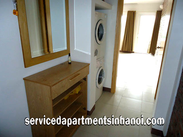 Cho thuê căn hộ 2 phòng ngủ view hồ Quảng Bá, Tây Hồ 2