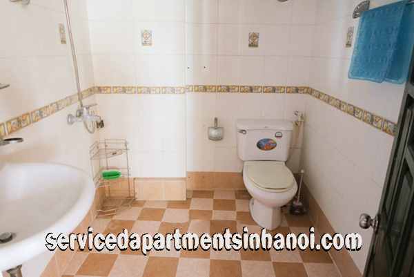 Cho thuê căn hộ sáng gần hồ Trúc Bạch, 350usd 1