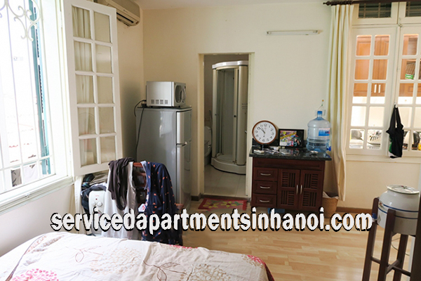 Cho thuê căn hộ dịch vụ 1 phòng ngủ Trúc Bạch giá rẻ 1