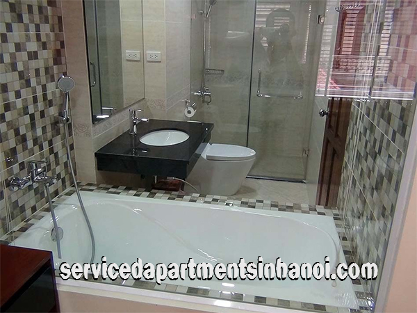 Cho thuê căn hộ 1 phòng ngủ hiện đại, thoáng sáng phố Kim Mã 8