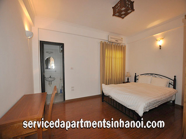 Cho thuê căn hộ 2 phòng ngủ view hồ Tây gần Intercontinental 6