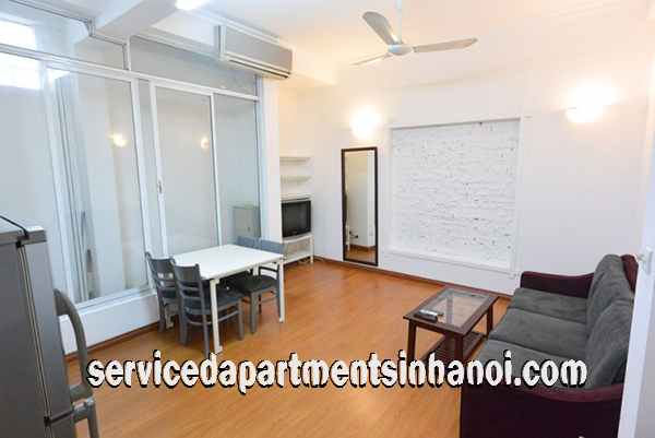 Cho thuê căn hộ 1 phòng ngủ khu vực Trúc Bạch, Ba Đình 2