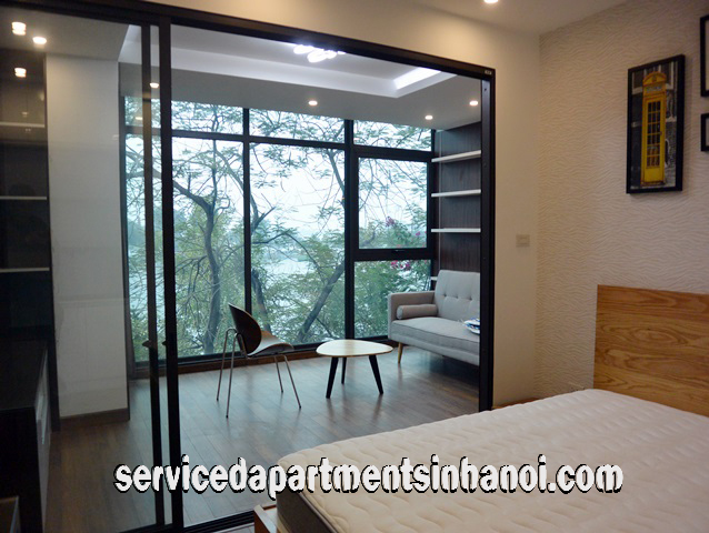 Cho thuê căn hộ view hồ Trúc Bạch 1 phòng ngủ hiện đại, mới 3