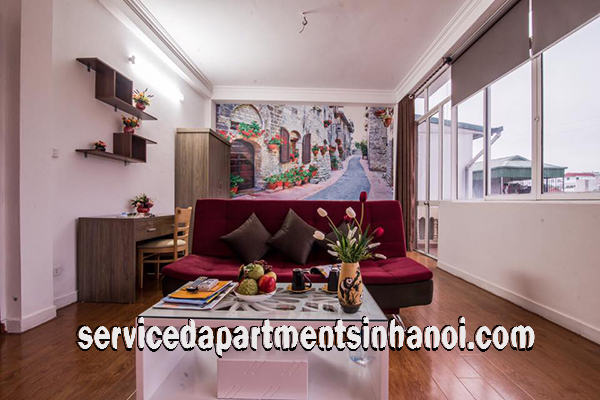 Cho thuê căn hộ 1 phòng ngủ mới cải tạo khu vực hồ Trúc Bạch 7