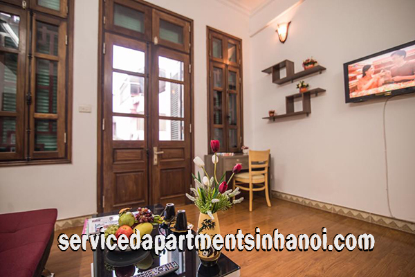 Cho thuê căn hộ 1 phòng ngủ mới cải tạo khu vực hồ Trúc Bạch 8
