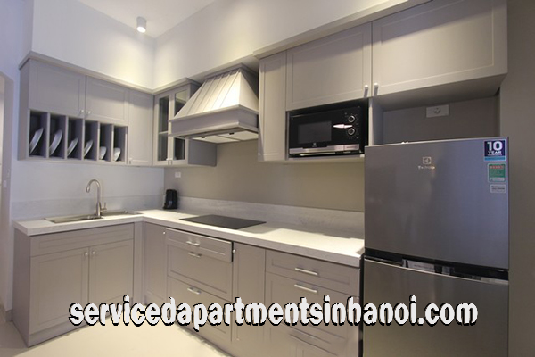 Cho thuê căn hộ 1 phòng ngủ hiện đại tại Quảng An, Tây Hồ, 550USD 2
