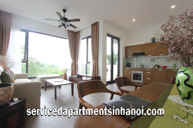 Cho thuê căn hộ 2 phòng ngủ hiện đại view hồ Tây tại xóm Chùa 5