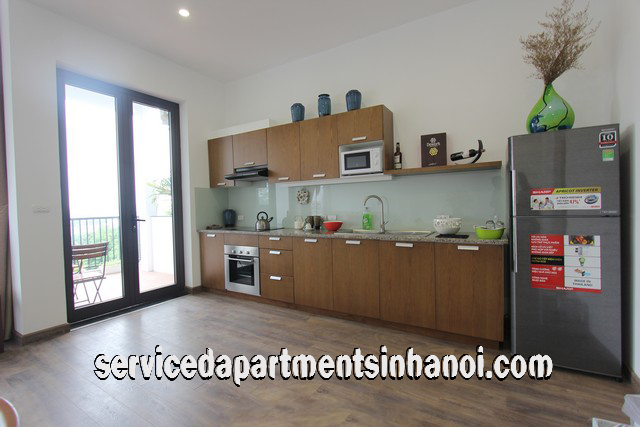 Cho thuê căn hộ 2 phòng ngủ hiện đại view hồ Tây tại xóm Chùa 7