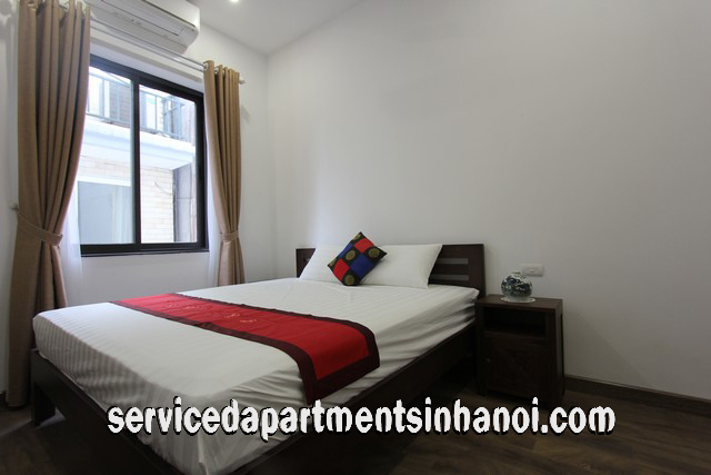 Cho thuê căn hộ 2 phòng ngủ hiện đại view hồ Tây tại xóm Chùa 3