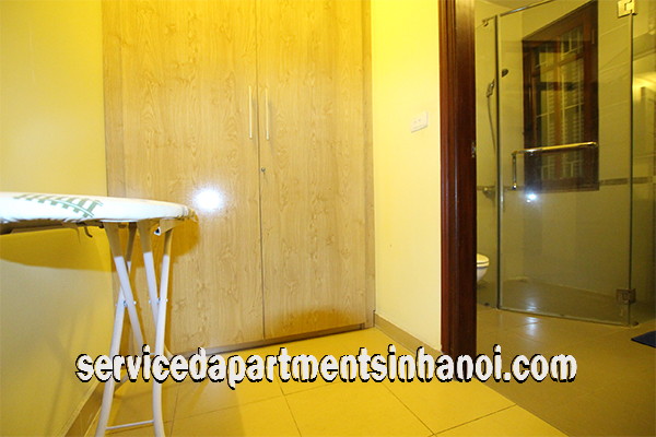 Cho thuê căn hộ dịch vụ giá rẻ tại Đội Cấn, Ba Đình 8